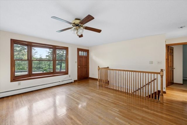 14 Concord Rd, Westford, MA 01886