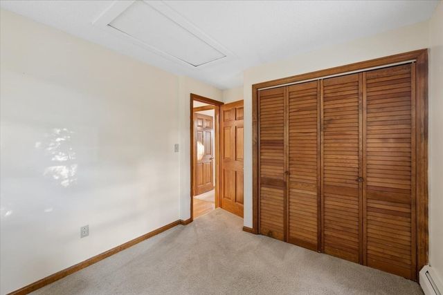 14 Concord Rd, Westford, MA 01886