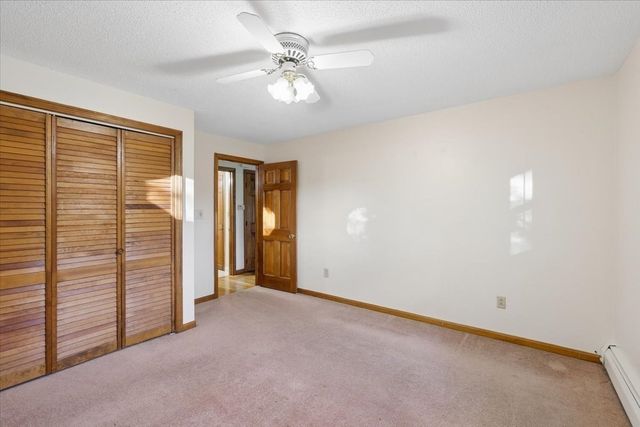 14 Concord Rd, Westford, MA 01886