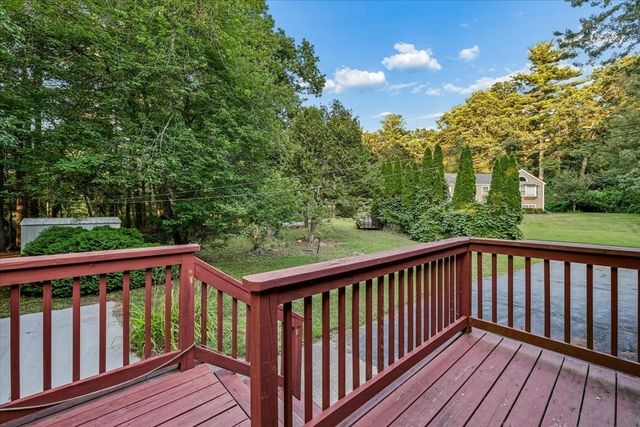 14 Concord Rd, Westford, MA 01886