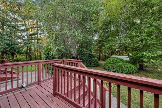 14 Concord Rd, Westford, MA 01886