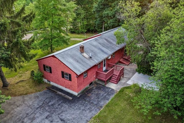 14 Concord Rd, Westford, MA 01886
