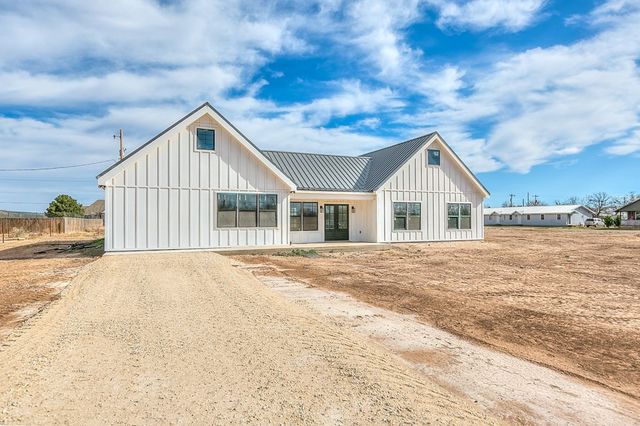 1300 6th Street, Sterling City, TX 76951
