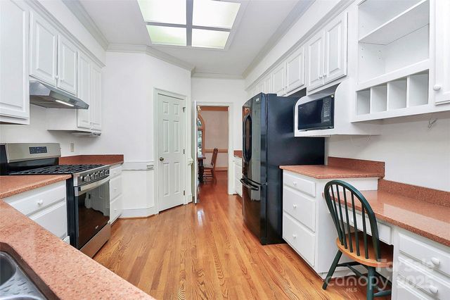 4121 Olde Roxbury Drive, Matthews, NC 28105