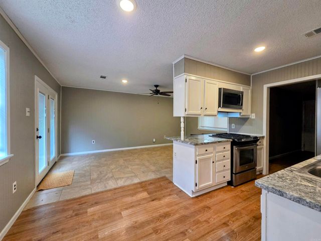 2006 Northshore Drive, Benton, AR 72015