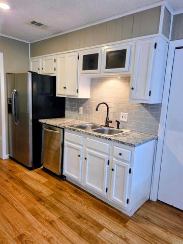 2006 Northshore Drive, Benton, AR 72015