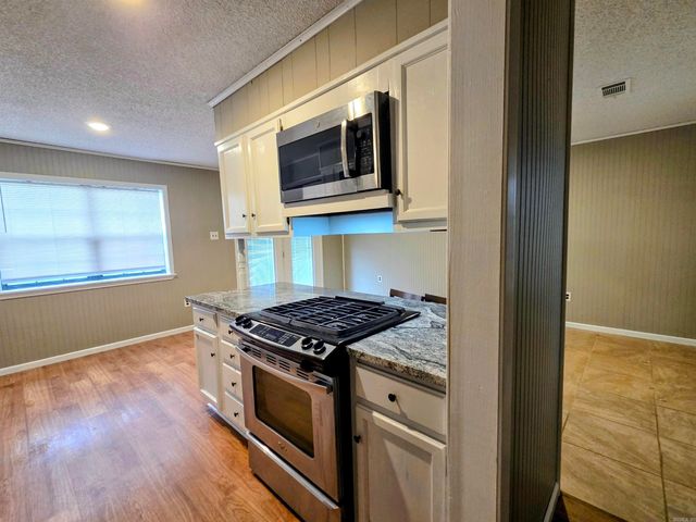 2006 Northshore Drive, Benton, AR 72015