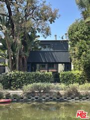 2409 Strongs Drive, Los Angeles, CA 90291