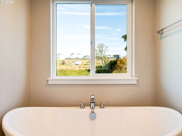 1332 N KALANI Loop, Ridgefield, WA 98642