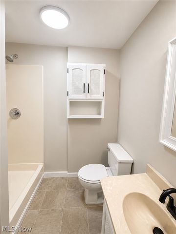 105 Walnut Ridge Drive, Little Hocking, OH 45742
