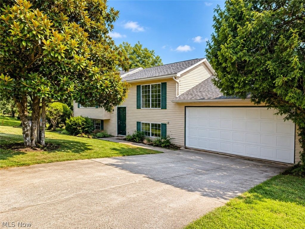 105 Walnut Ridge Drive, Little Hocking, OH 45742