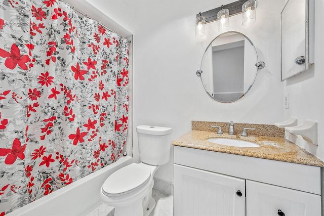 9050 E Highland Pines Boulevard, Palm Beach Gardens, FL 33418