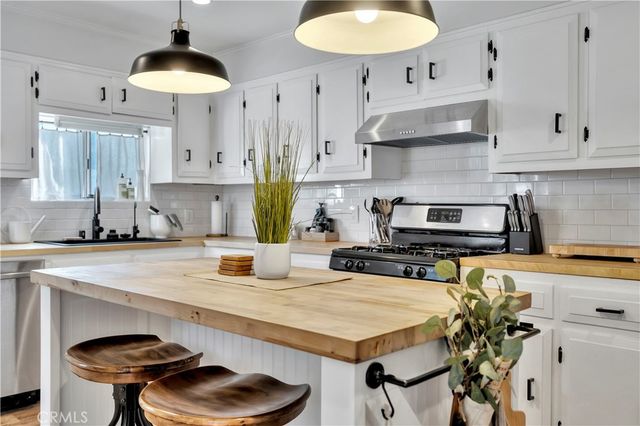 6514 Coldwater Canyon, Valley Village, CA 91606