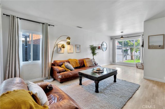 6514 Coldwater Canyon, Valley Village, CA 91606