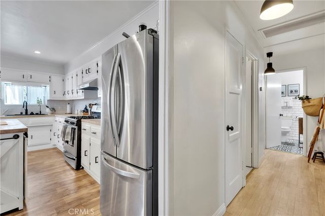 6514 Coldwater Canyon, Valley Village, CA 91606