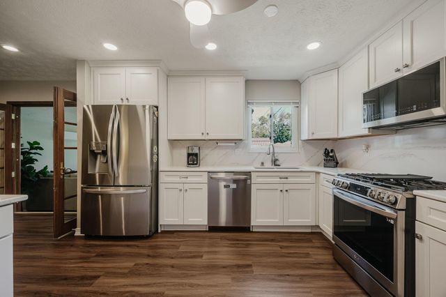 438 Electric Avenue, Westerville, OH 43081
