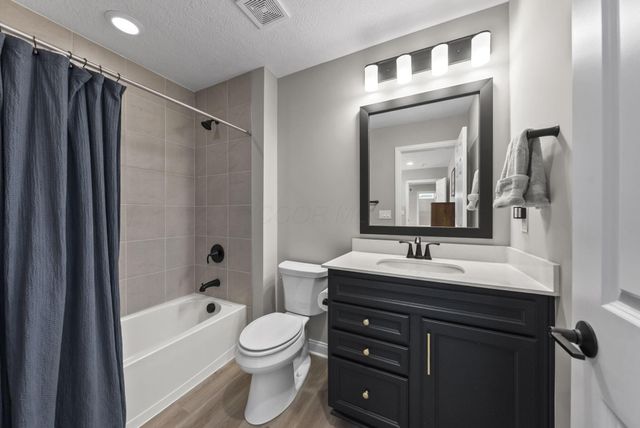 9144 Coe Drive, Plain City, OH 43064
