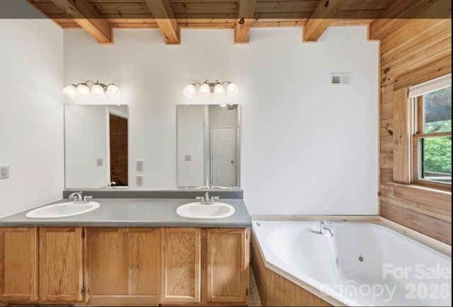 532 Mountain Oak Lane, Gastonia, NC 28052