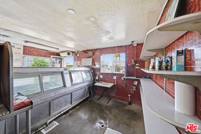 1021 W 101st Street, Los Angeles, CA 90044