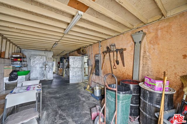 1021 W 101st Street, Los Angeles, CA 90044