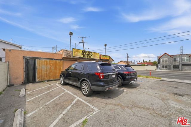 1021 W 101st Street, Los Angeles, CA 90044