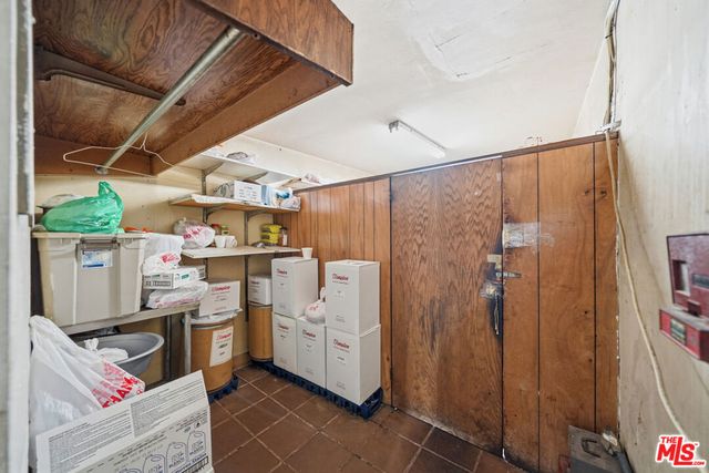 1021 W 101st Street, Los Angeles, CA 90044