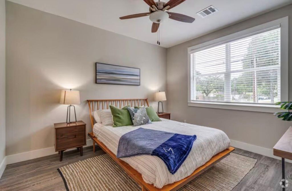 1620 Oak Tree Drive 2105, Houston, TX 77080