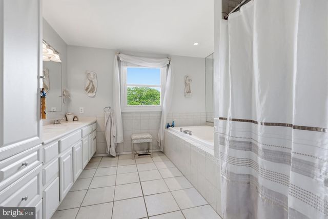 326 TALL MEADOW LN, Yardley, PA 19067
