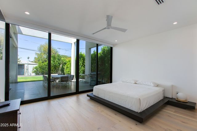 4002 E AVALON Drive, Phoenix, AZ 85018