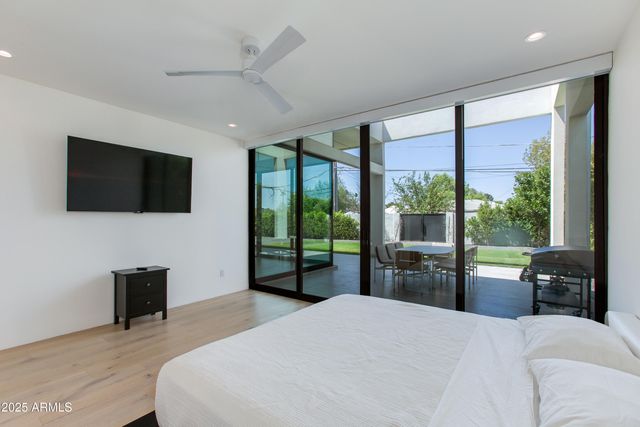 4002 E AVALON Drive, Phoenix, AZ 85018