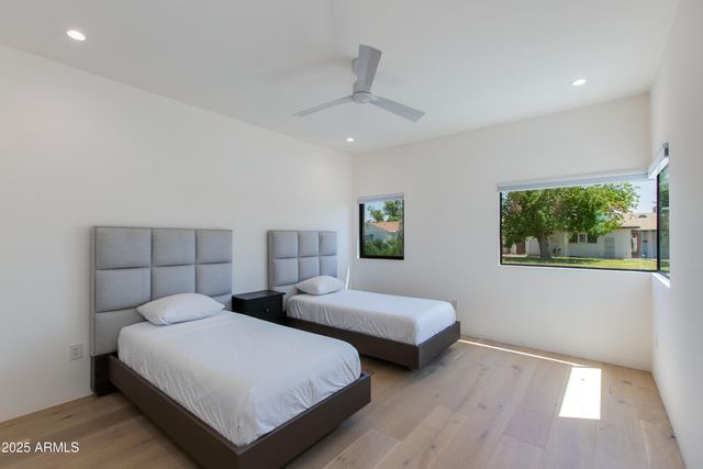 4002 E AVALON Drive, Phoenix, AZ 85018