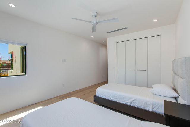 4002 E AVALON Drive, Phoenix, AZ 85018