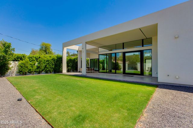 4002 E AVALON Drive, Phoenix, AZ 85018