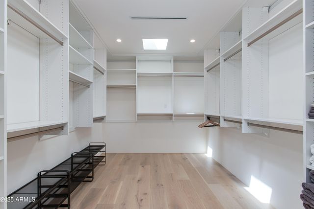 4002 E AVALON Drive, Phoenix, AZ 85018