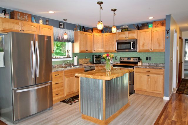 387 St. Albans Road, Swanton, VT 05488