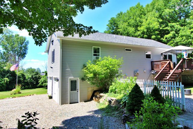 387 St. Albans Road, Swanton, VT 05488