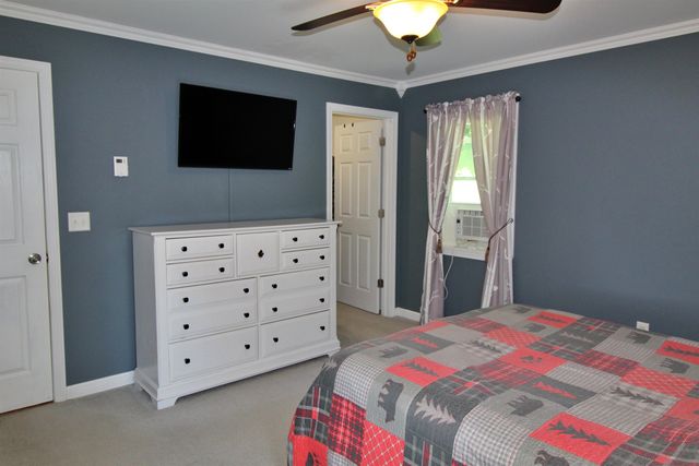387 St. Albans Road, Swanton, VT 05488