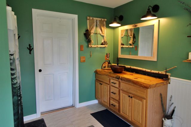387 St. Albans Road, Swanton, VT 05488