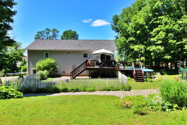387 St. Albans Road, Swanton, VT 05488