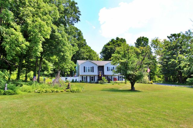 387 St. Albans Road, Swanton, VT 05488