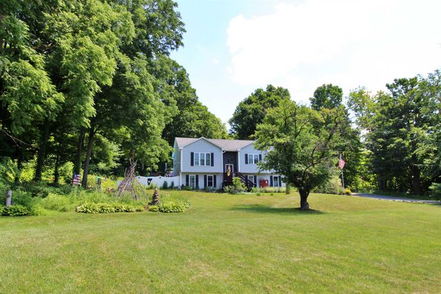 387 St. Albans Road, Swanton, VT 05488