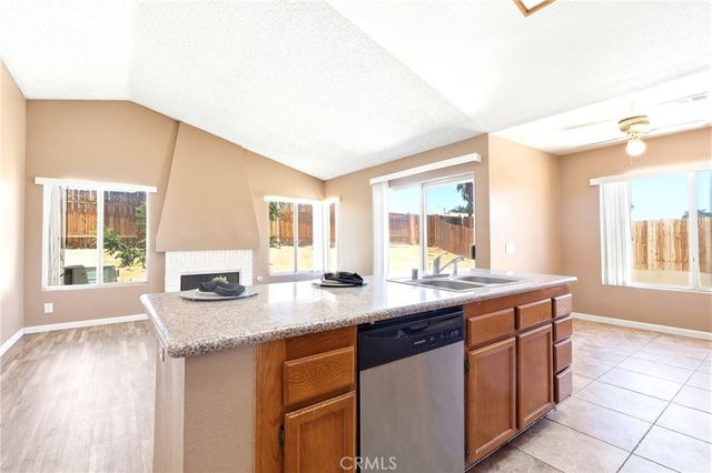 13368 Desert Primrose, Victorville, CA 92392