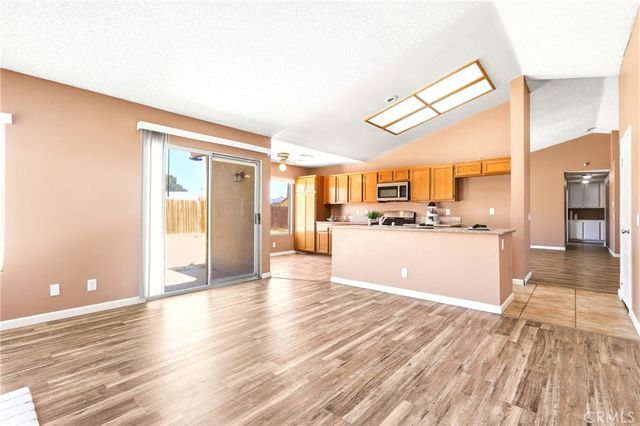 13368 Desert Primrose, Victorville, CA 92392