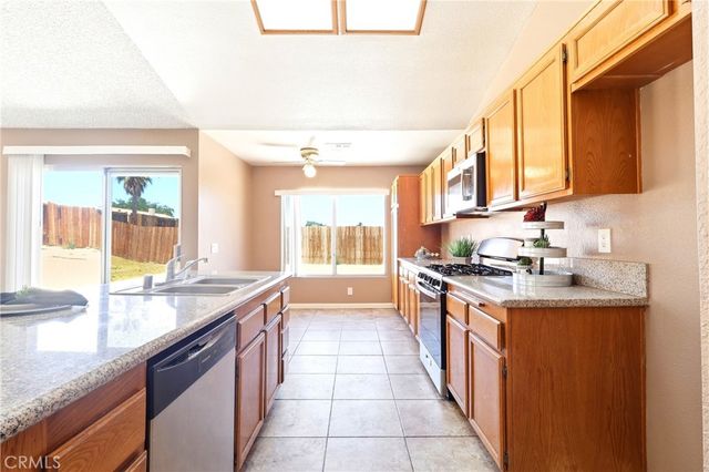 13368 Desert Primrose, Victorville, CA 92392