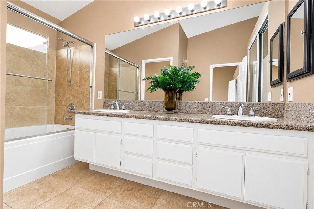 Image 19 of property listing at 13368 Desert Primrose, Victorville, CA 92392