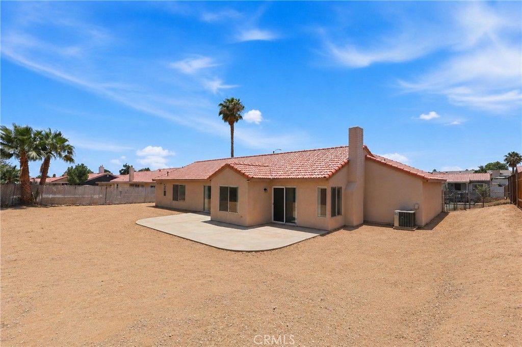 Image 22 of property listing at 13368 Desert Primrose, Victorville, CA 92392