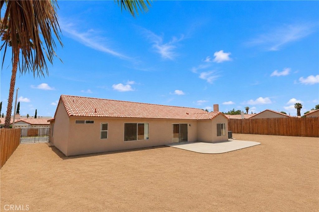 Image 23 of property listing at 13368 Desert Primrose, Victorville, CA 92392