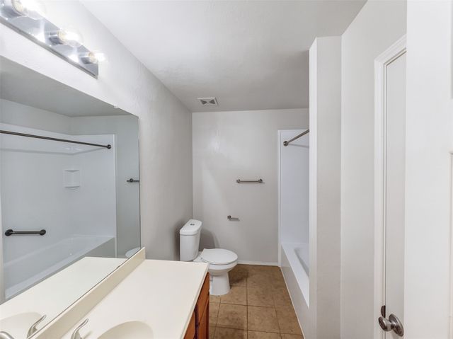 3211 Roundtree Lane, Garland, TX 75044