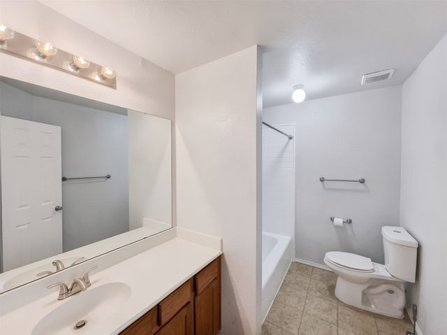 3211 Roundtree Lane, Garland, TX 75044