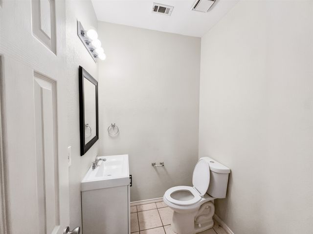 3211 Roundtree Lane, Garland, TX 75044